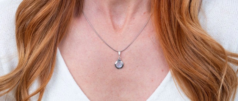 Know Why Moonstone Necklaces Will Be Your Best Choice