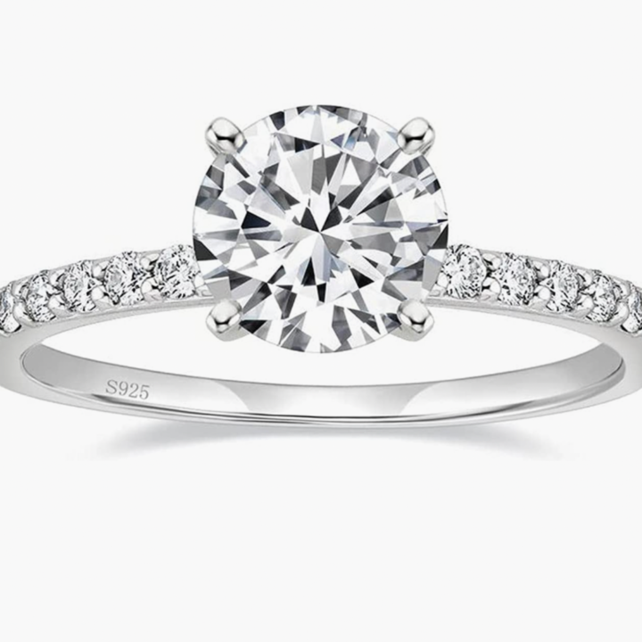 Top Qualities of The Best Fake Diamond Engagement Rings